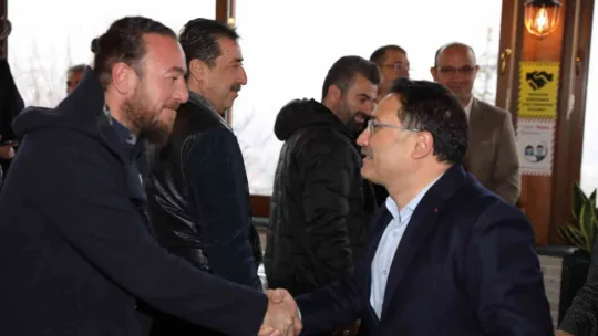 Uyuşturucuya karşı hayırsever zirvesi