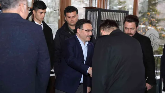 Uyuşturucuya karşı hayırsever zirvesi