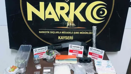 Uyuşturucuyu çelik kasada zulalamışlar