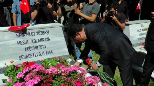 Vali Çiçek: '15 Temmuz'da Türk milleti dünya milletlerine örnek oldu'