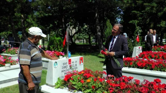 Vali Çiçek: '15 Temmuz'da Türk milleti dünya milletlerine örnek oldu'