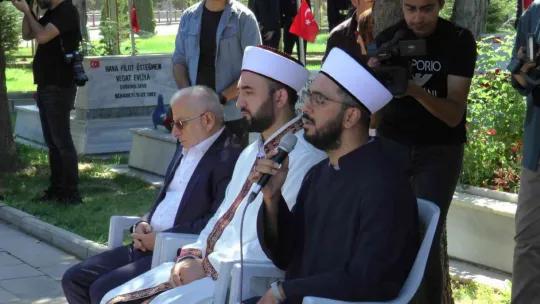 Vali Çiçek: '15 Temmuz'da Türk milleti dünya milletlerine örnek oldu'
