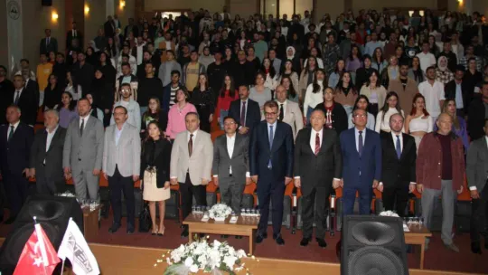 Vali Çiçek: 'Birçok masum gibi gördüğümüz şeylerin aslında hırsızlık olduğunu bu programlar sayesinde görüyoruz'