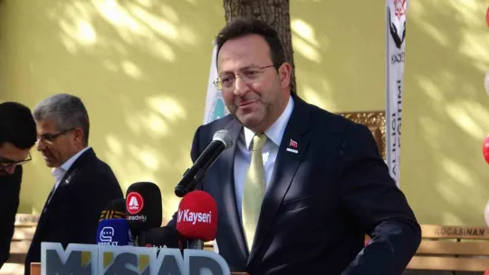 Vali Çiçek: 'Kim gençlerimizi zehirlemek istiyorsa, karşılarında devletin demir yumruğunu buluyor'