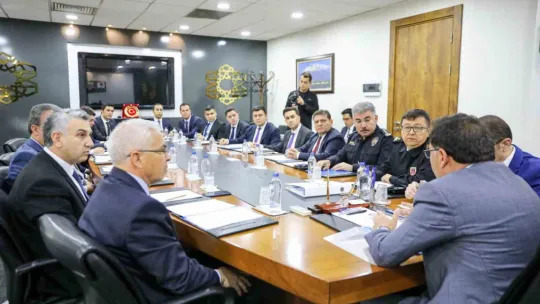 Vali Çiçek, Seçim Güvenliği toplantısı yaptı