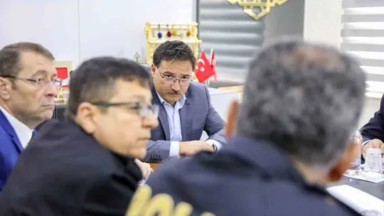 Vali Çiçek, Seçim Güvenliği toplantısı yaptı