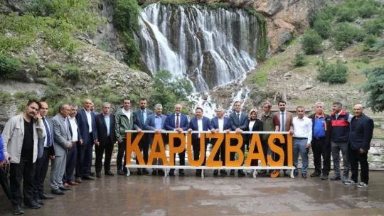 Vali Çiçek Kapuzbaşı Şelalesi'nde incelemelerde bulundu