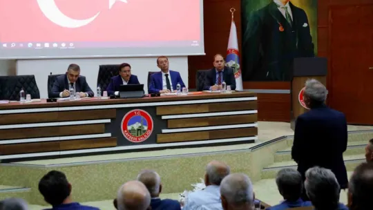 Vali Çiçek, muhtarlarla bir araya geldi