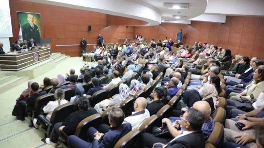 Vali Çiçek tarih öğretmenleriyle bir araya geldi