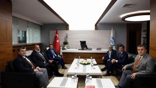 Vali Çiçek'ten Başkan Büyükkılıç'a ziyaret