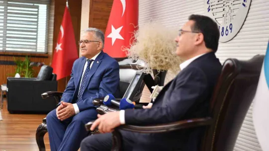 Vali Çiçek'ten Başkan Büyükkılıç'a 'hayırlı olsun' ziyareti