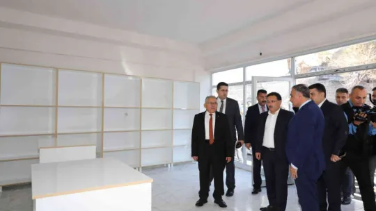 Vali Çiçek'ten Develi Kadın Girişimi Kooperatifi'ne ziyaret