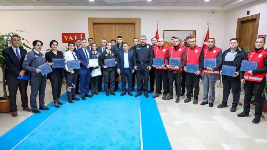 Vali Çiçek'ten Güven Timlerine başarı belgesi