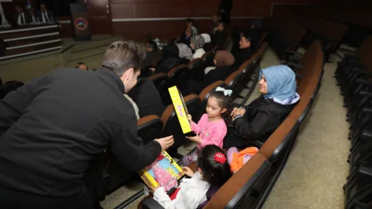 Vali Çiçek vatandaşlarla buluştu