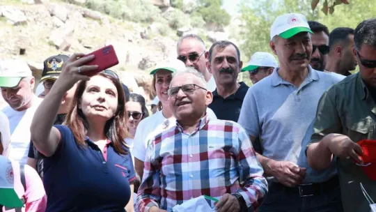 Vali Çiçek ve Başkan Büyükkılıç'tan 'Koramaz' çıkarması