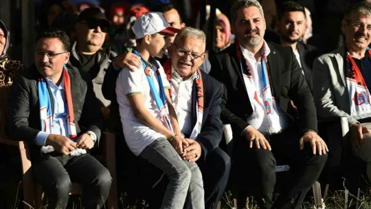 Vali Çiçek Ve Başkan Büyükkılıç, Akkışla Yoğurt Bayramı Ve Kilim Festivali'nde vatandaşla buluştu