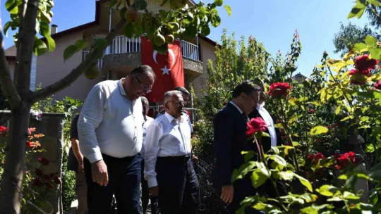 Vali Çiçek ve Başkan Büyükkılıç, 15 Temmuz Şehidi Cennet Yiğit'i kabri başında andı