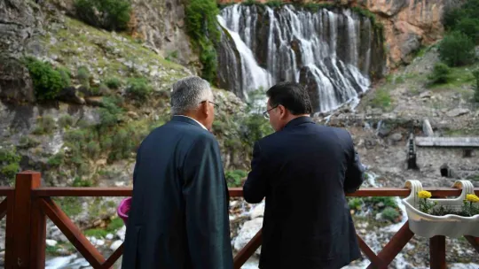 Vali Çiçek ve Başkan Büyükkılıç'yan Kapuzbaşı Şelaleleri'ne turistik hamleler