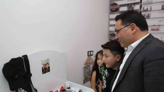 Vali amcayı çaya davet ettiler