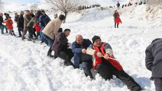 Yahyalı Belediye personeli kar festivalinde buluştu