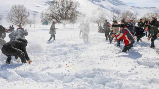 Yahyalı Belediye personeli kar festivalinde buluştu