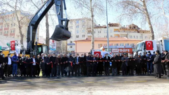 Yahyalı Belediyesi yeni araçların tanıtımını yaptı
