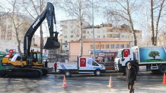 Yahyalı Belediyesi yeni araçların tanıtımını yaptı