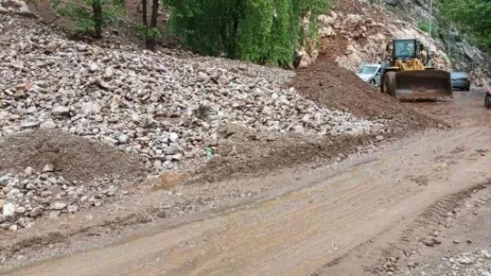 Yahyalı'da sel ve heyelanın izleri siliniyor