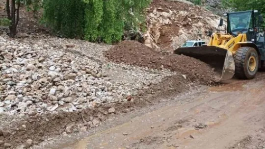 Yahyalı'da sel ve heyelanın izleri siliniyor