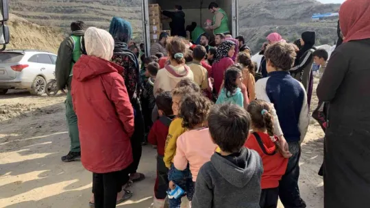 Yahyalılı gençler Suriye'deki çocukları ısıttı
