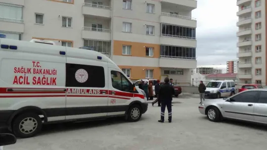Yangında küle dönen evde 3 yaşındaki bebek yanarak can verdi