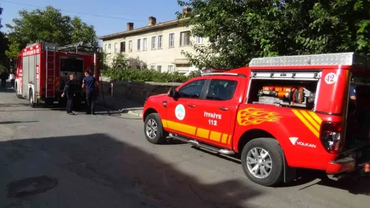 Yangını çay içerek izledi