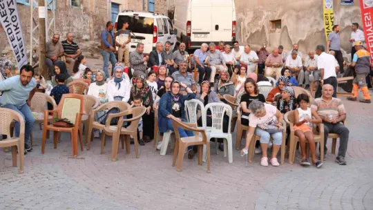 Yazı şenlendiren mahalle buluşmalarında sıra Vekse ve Bağpınar'daydı