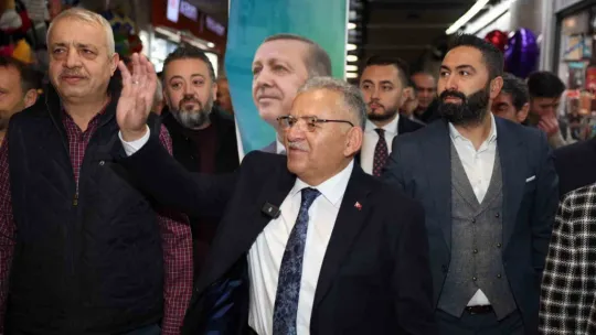Başkan Büyükkılıç'a Yeraltı Çarşısında Coşkulu Karşılama