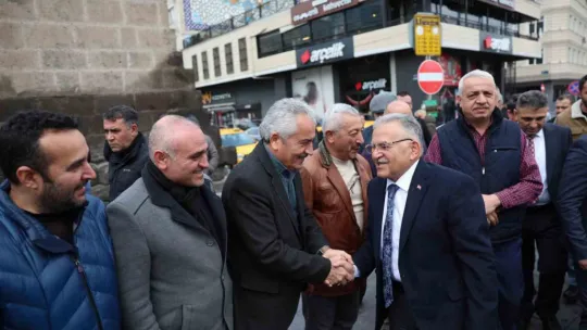 Başkan Büyükkılıç'a Yeraltı Çarşısında Coşkulu Karşılama