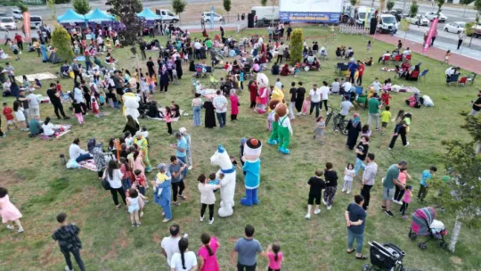 Yeşilyurt Mahallesi'nde Açık Hava Sinema Günleri'ne Yoğun İlgi