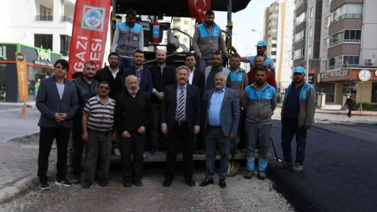 Yıldırım Beyazıt Mahallesi'nde 3 caddenin asfaltı bitmek üzere