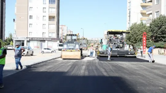 Yıldırım Beyazıt Mahallesi'nde alt yapı ve asfalt çalışmaları devam ediyor