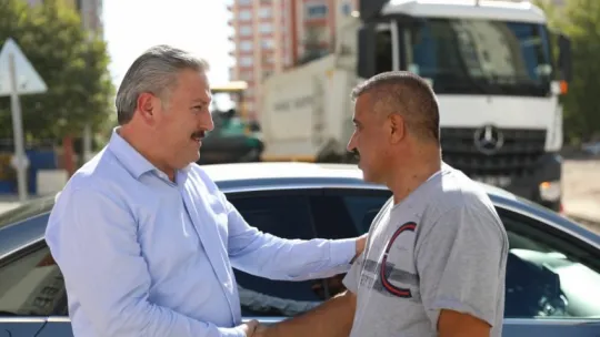 Yıldırım Beyazıt Mahallesi'nde alt yapı ve asfalt çalışmaları devam ediyor