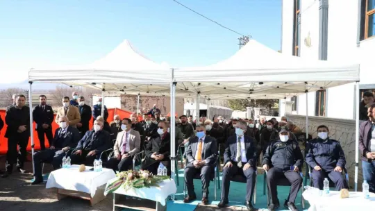 Yıldırım düşmesi sonucu hasar gören Yeşilyurt Cami yeniden yapıldı