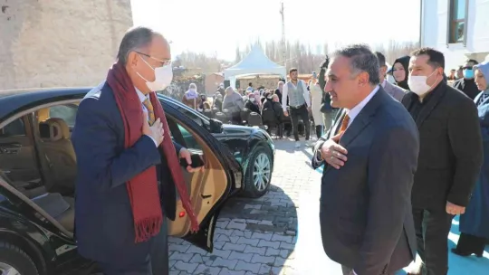 Yıldırım düşmesi sonucu hasar gören Yeşilyurt Cami yeniden yapıldı