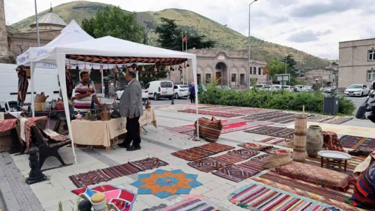 Yılın son Antika Pazarı