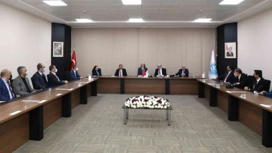 YÖK Başkanı Özvar, Kayseri Üniversitesi'ni Ziyaret Etti