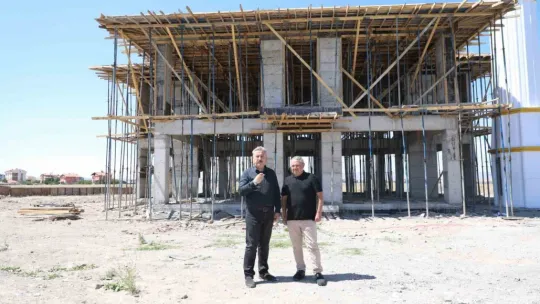 Gesi Yunus Emre Cami hızla yükseliyor