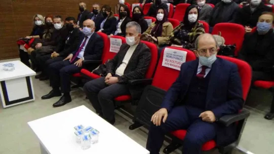 Yunus Emre ve Ses Bayrağımız Türkçe Bilgi Şöleni düzenlendi