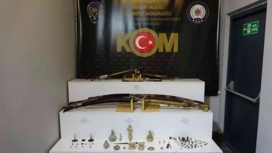 Yurtdışına kaçırılmayı bekleyen 150 adet tarihi eser bulundu