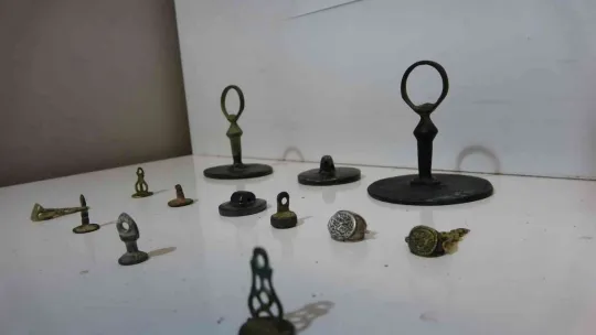 Yurtdışına kaçırılmayı bekleyen 150 adet tarihi eser bulundu