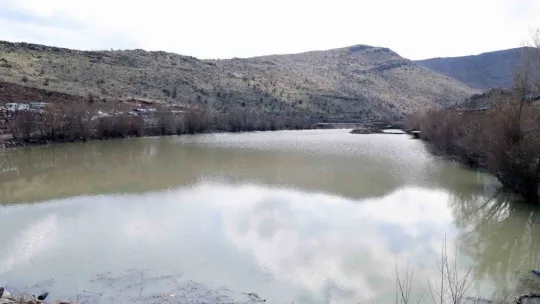 Zincidere Göleti su kanallarında 10 yılın temizliği yapılıyor