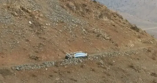 Beton Mikseri Uçuruma Uçtu: Sürücü Yaralı