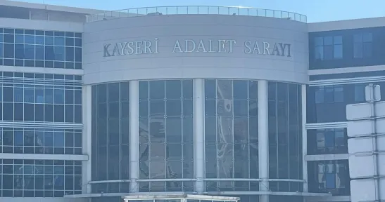 Uyuşturucu ticaretinden tutuklu 3 sanığın yargılanmasına devam edildi